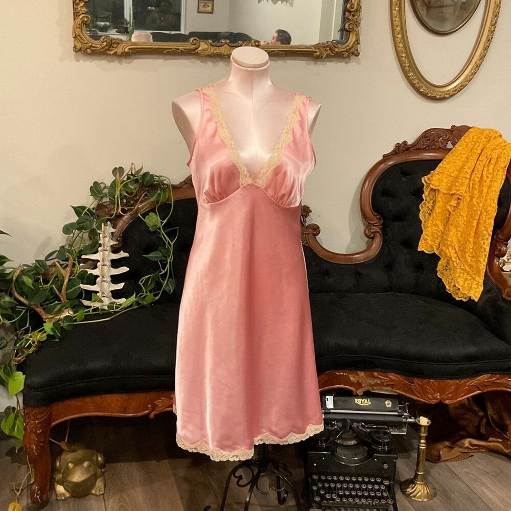 Y2k Vintage Victoria's Secret Liquid Stain Slip Dress Lace V-Neck Size M‎ Pink